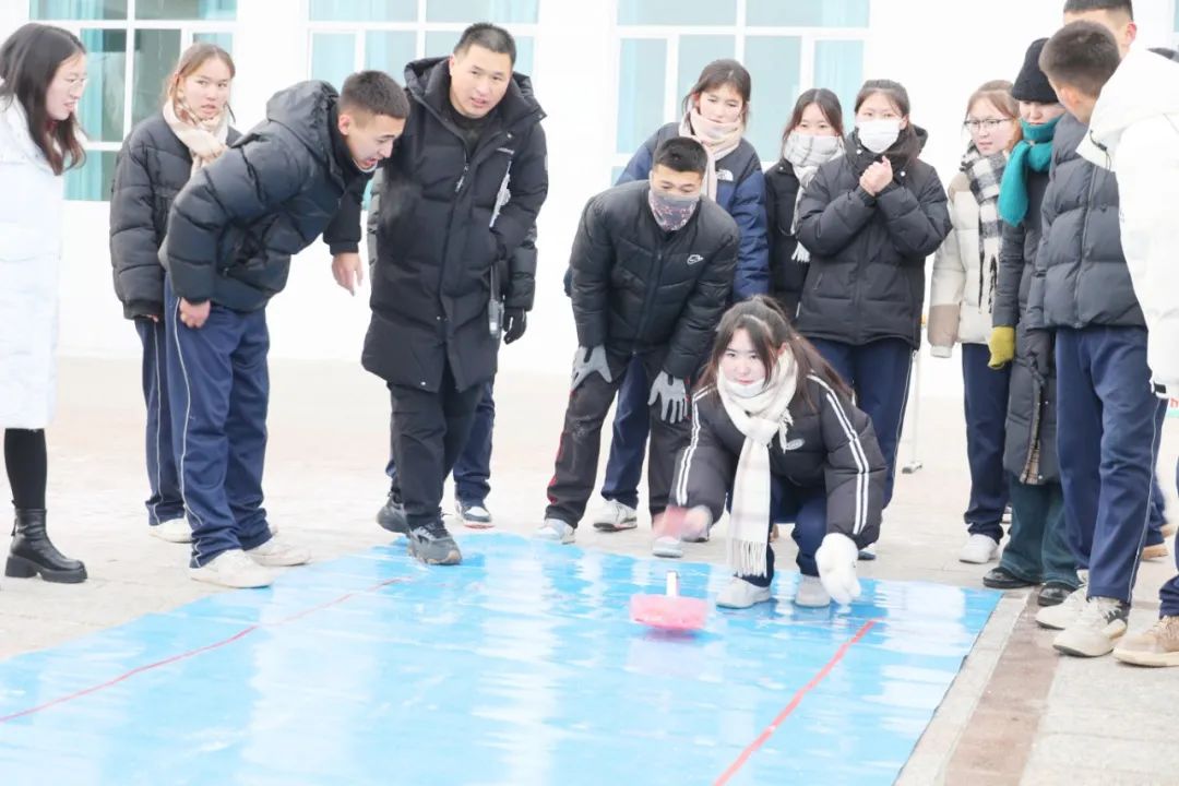 冲乎尔镇：冰雪运动让校园“热”起来-骆驼帮
