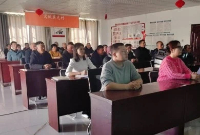图片[1]-布尔津:组织村民开展红色经典电影观看活动-骆驼帮