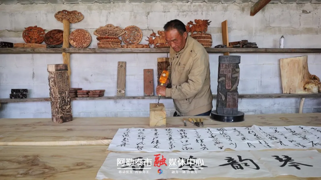 日照金山 | 在阿勒泰的这个镇里 有个木艺致富引擎-骆驼帮