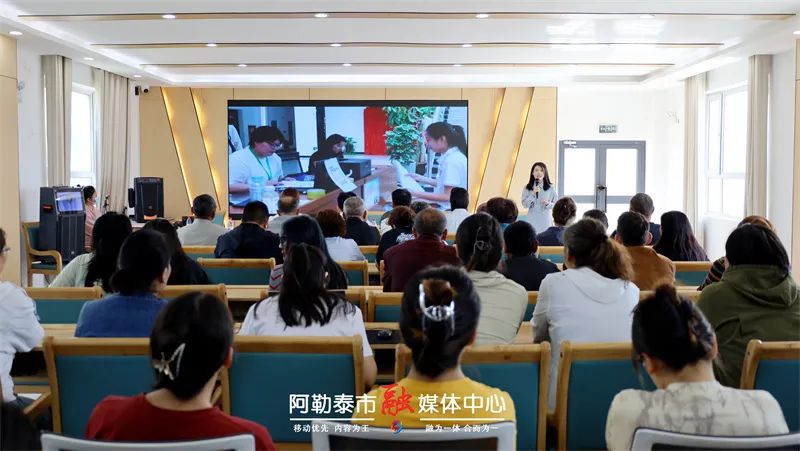 阿勒泰这场巡回宣讲 让新疆70年成就“声”入人心-骆驼帮
