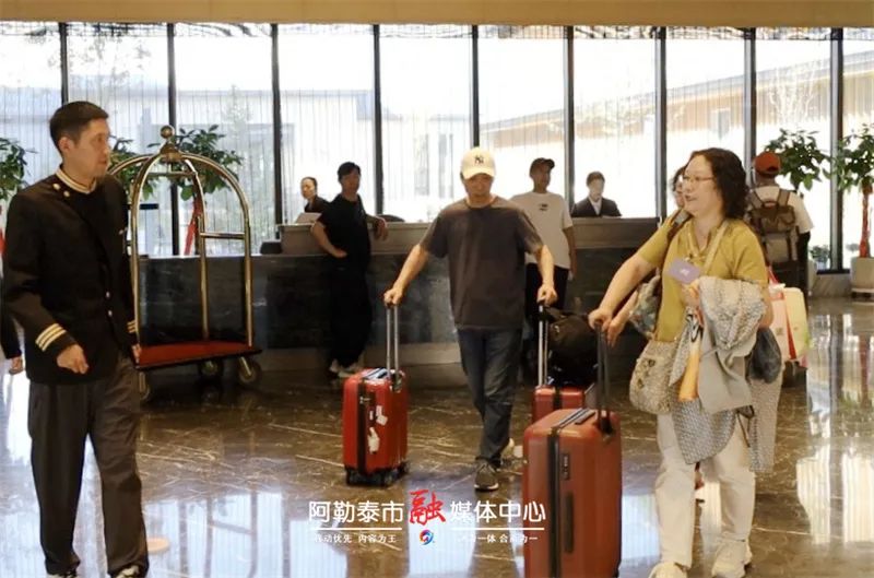 奔赴阿勒泰市 从星级酒店到特色民宿 总有一款戳中你的心巴-骆驼帮
