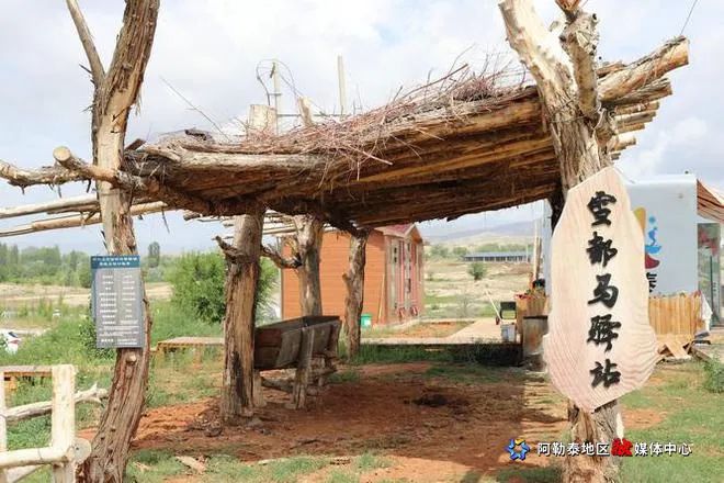 阿勒泰雪都村 “交通 + 文旅” 融合 年迎游客超6万激活乡村振兴-骆驼帮