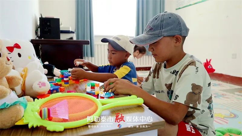 乡村振兴新样板！阿勒泰市切木尔切克镇示范点让幸福“在家门口升级”-骆驼帮