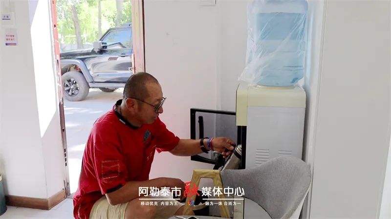 图片[2]-阿勒泰市这波操作太圈粉！共享卫生间+免费停车 游客直呼“细节暖到心窝里”-骆驼帮