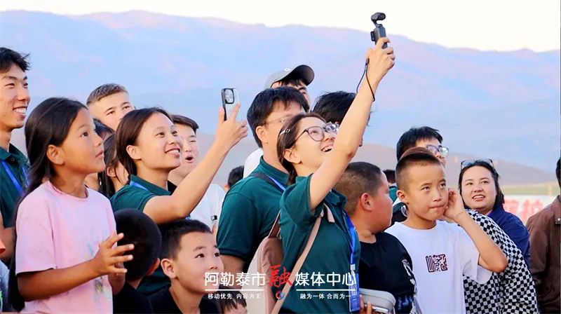 图片[4]-玩转阿勒泰丨蒙克牧场夏夜沸腾了 为何让游客直呼 “还想来”-骆驼帮