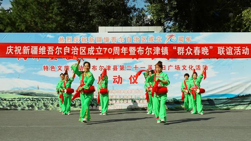 布尔津镇：“群众春晚”绽放文化活力 援疆暖流浸润基层生活-骆驼帮